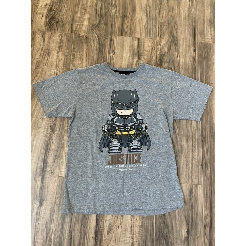 Brothers VII Kids Gray Justice Superhero Graphic T-Shirt Size M Short Sleeve